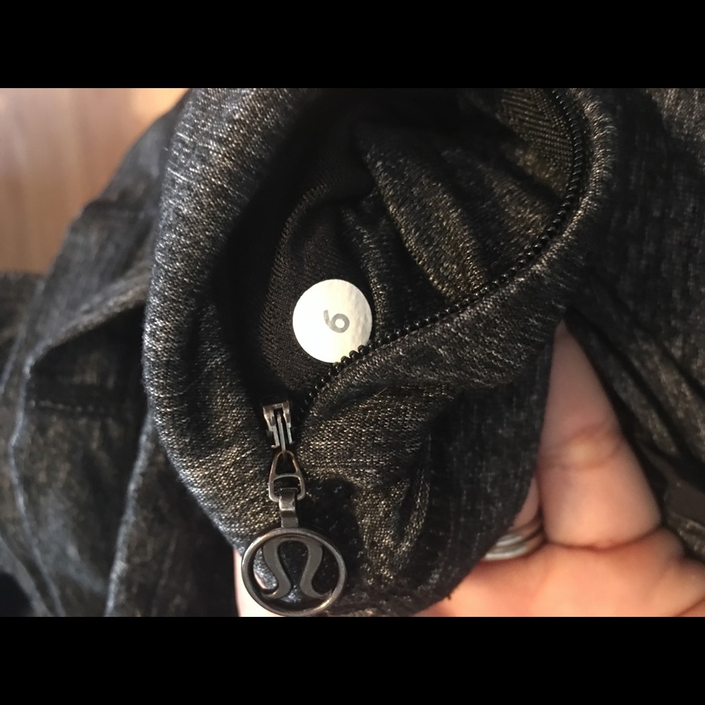 Lululemon Tank - Picture 7 of 7